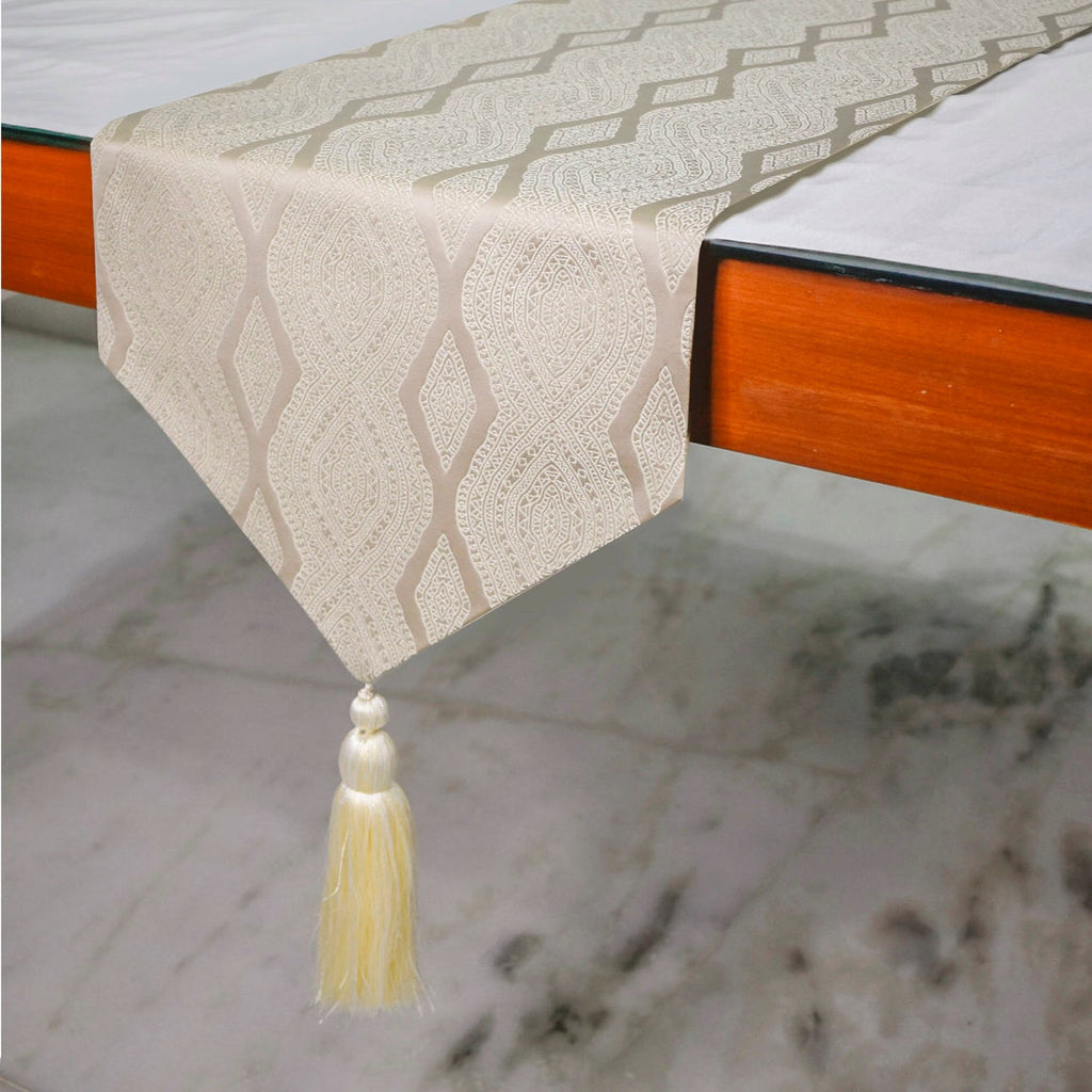 Cecilia - Beige Jacquard Decorative Table Runner