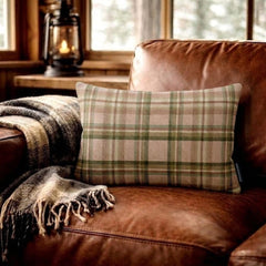 Plaidflow Pink - Pink Velvet Winter Plaid Lumbar Cushion Cover