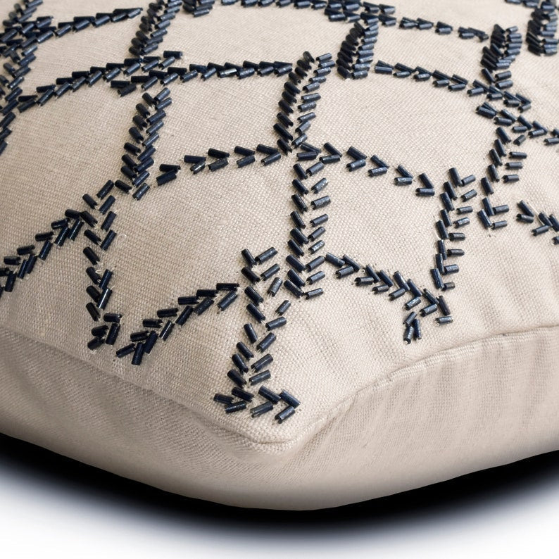 Trellis Criss Cross Throw Cushion Cover