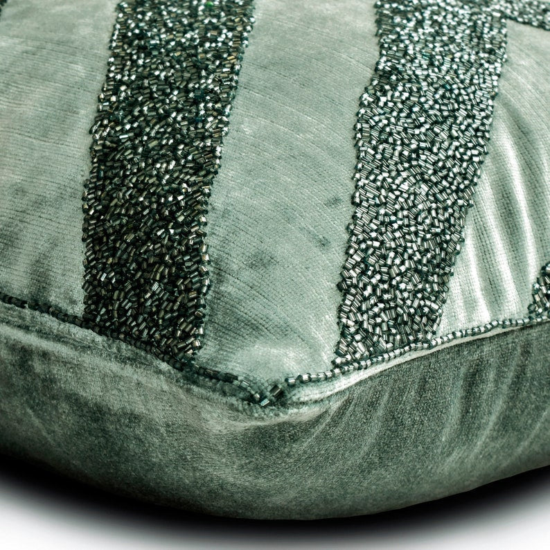 Brown Summit - Brown Velvet Throw Pillow Cover