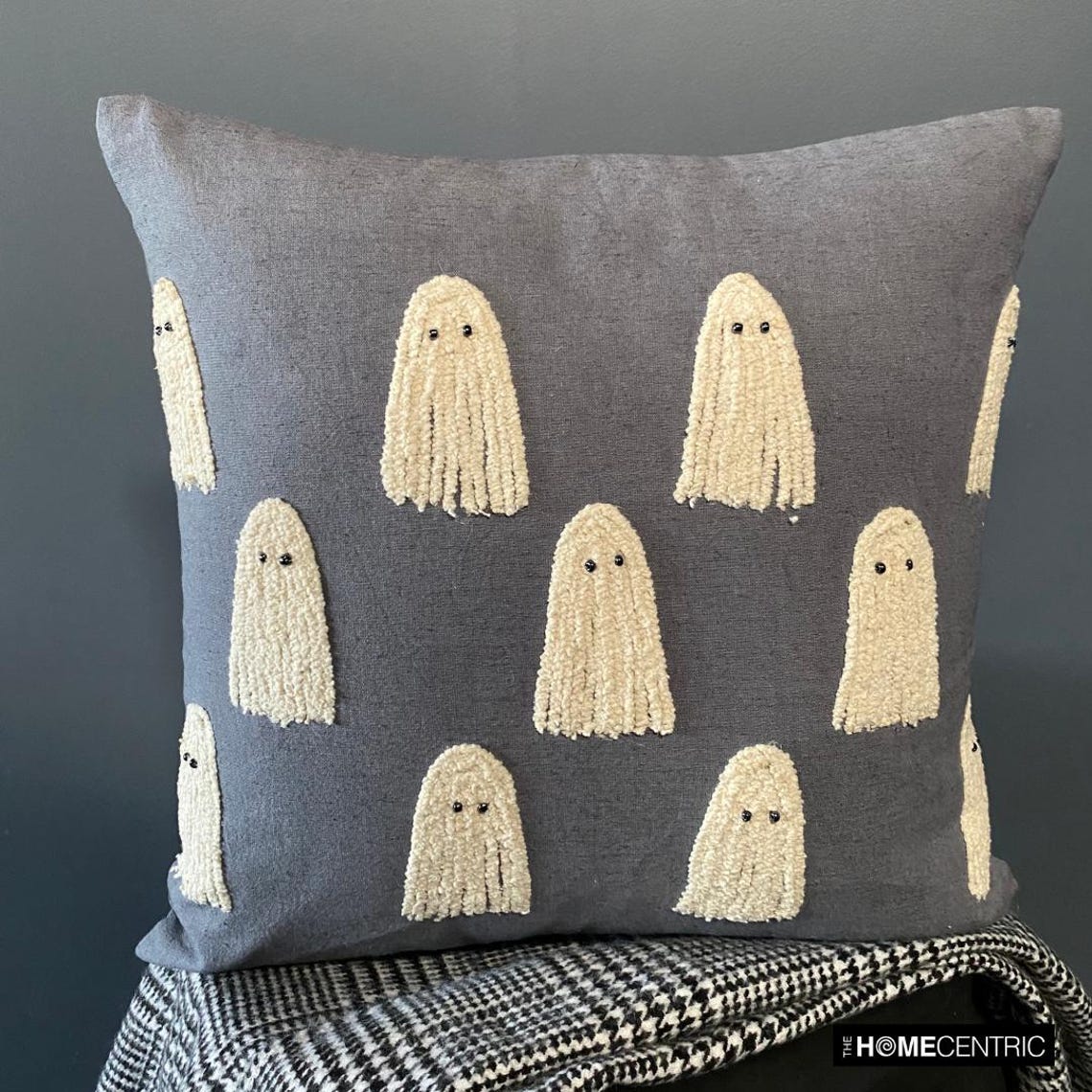 Ghostly Haunt Throw Cushion Cover