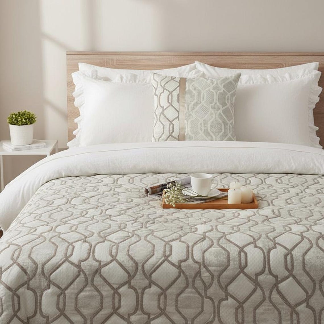 Ivory Delicacy Decorative Bed Runner and Cushion Cover