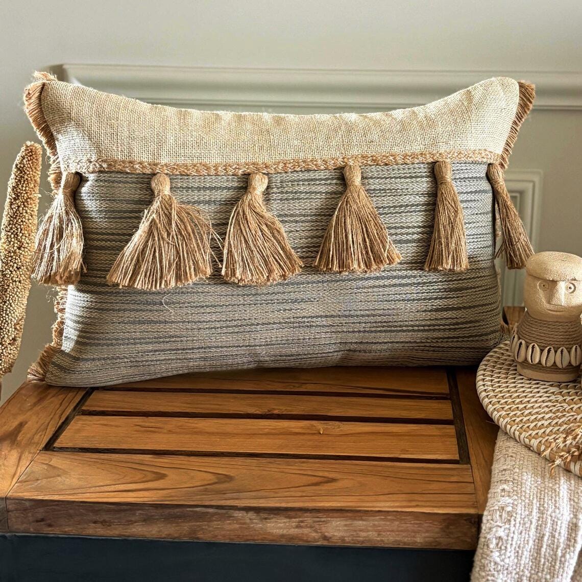 Jute Synergy - Beige & Green Jute Lumbar Pillow Cover