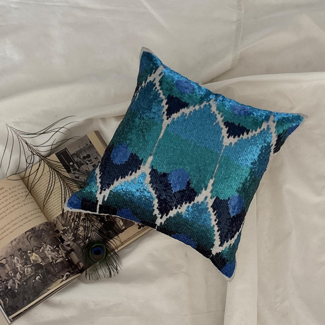 Mora Throw Cushion Cover