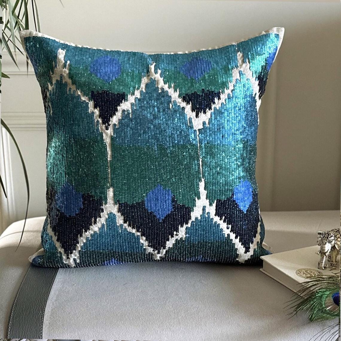 Mora Throw Cushion Cover