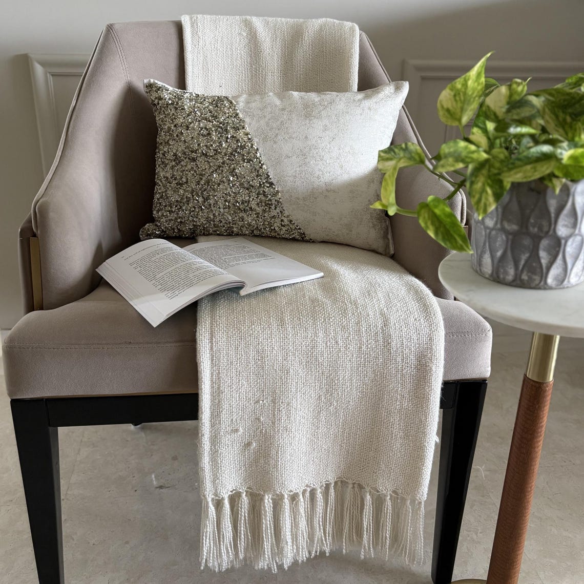 Elaina Lumbar Pillow Cover