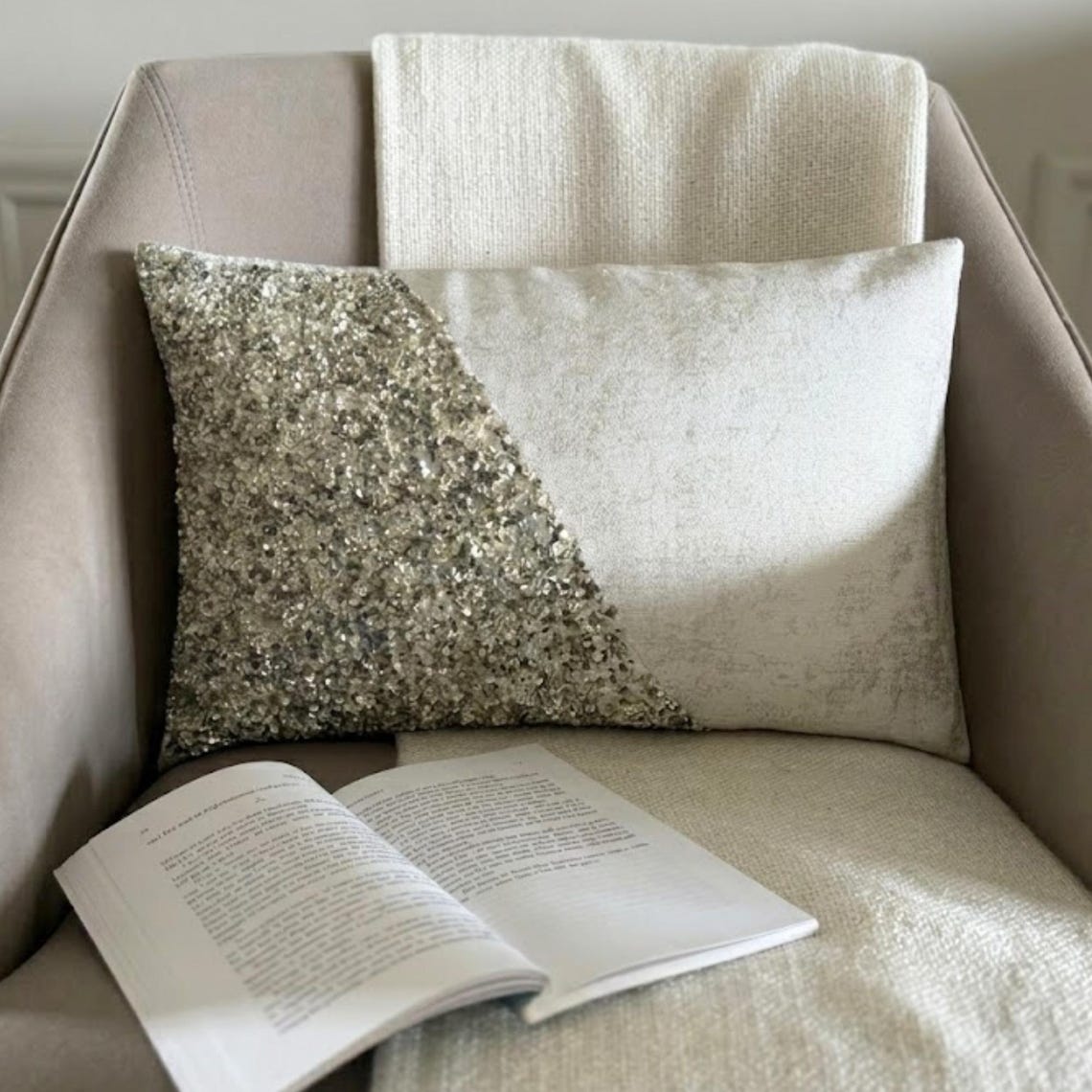 Elaina Lumbar Pillow Cover