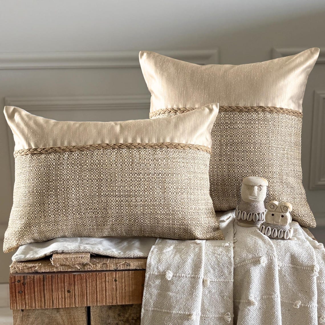 Jute Ivory Suit Throw Cushion Cover
