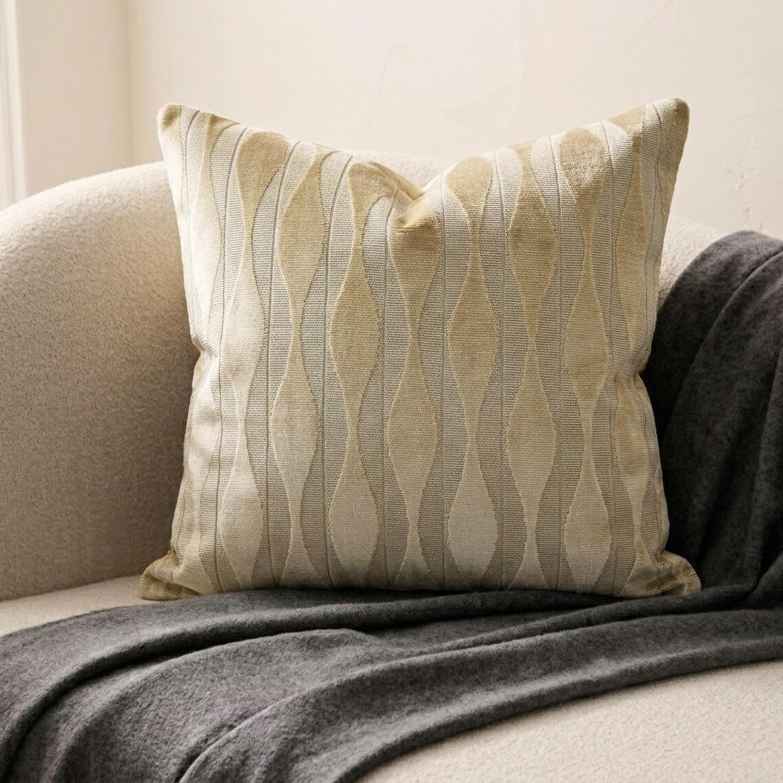 Velvet Flow Throw Cushion Cover