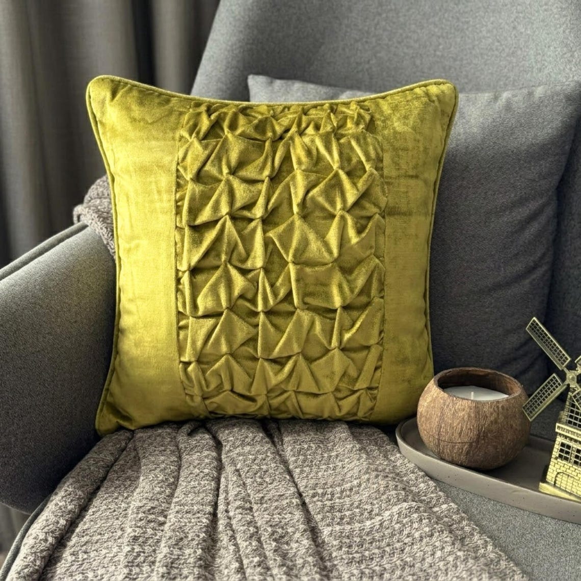 Lemon Grass Knots - Lemon Grass Velvet Throw Pillow Cover
