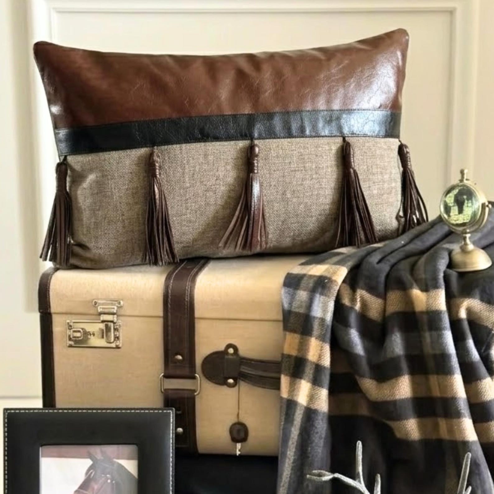 Royal Oak Lumbar Pillow Cover