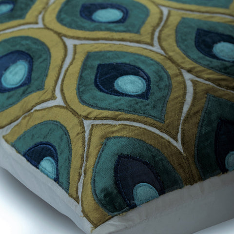 products/art-deco-peacock-ivory-velvet-birds-modern-decorative-pillow-covers_770f7d75-be2d-4415-99a9-53b3ac1fdec8.jpg