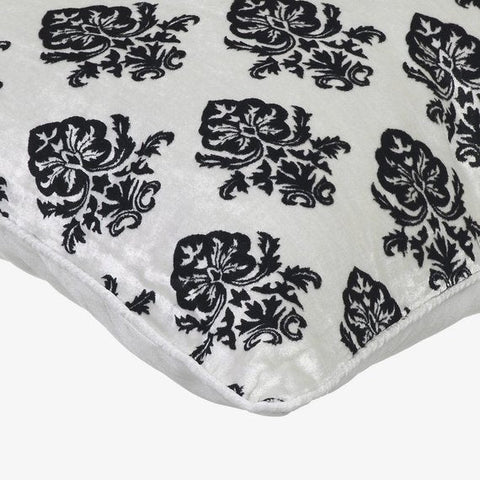 products/classic-black-damask-white-velvet-victorian-decorative-pillow-covers_def31b0d-c554-4608-b707-ebd720475ac1.jpg