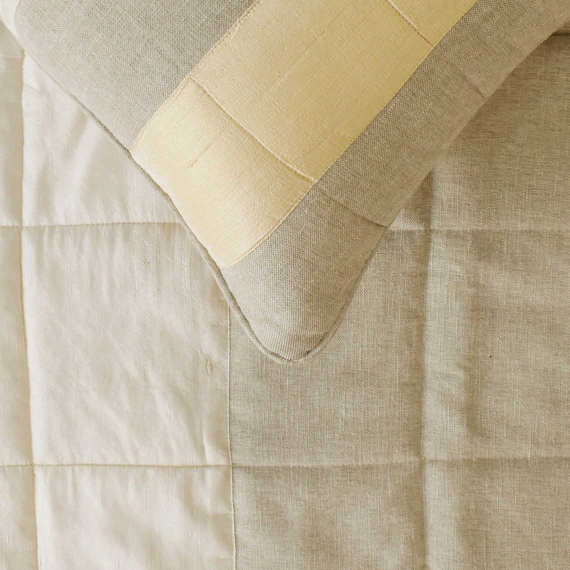 Alikka Decorative Bed Runner and Cushion Cover