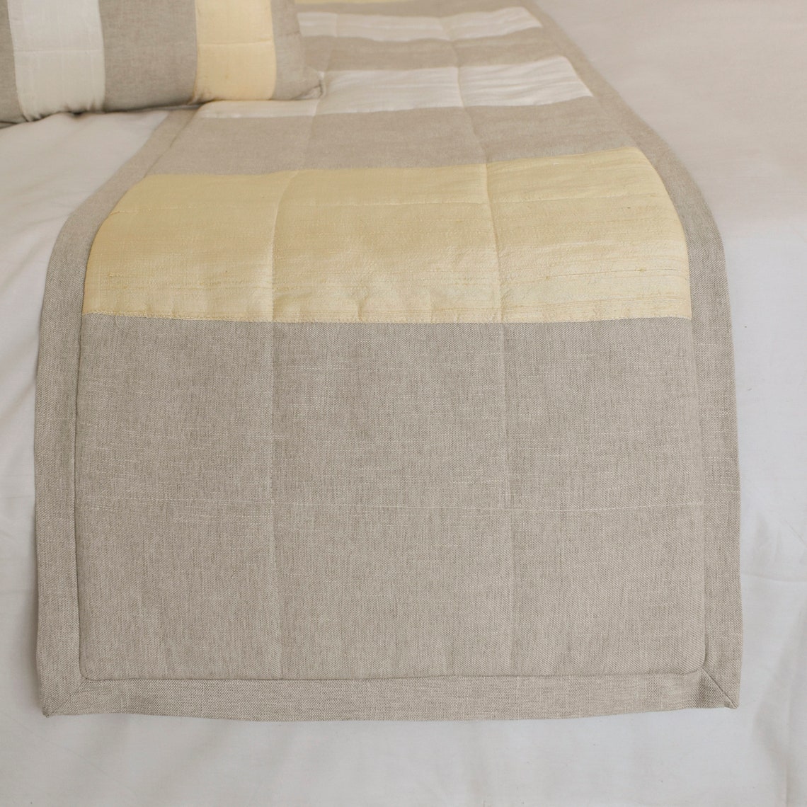 Alikka Decorative Bed Runner and Cushion Cover