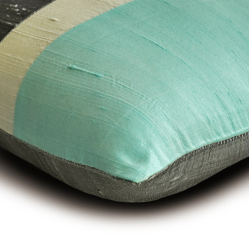 Splendour Sea Green Throw Pillow Cover