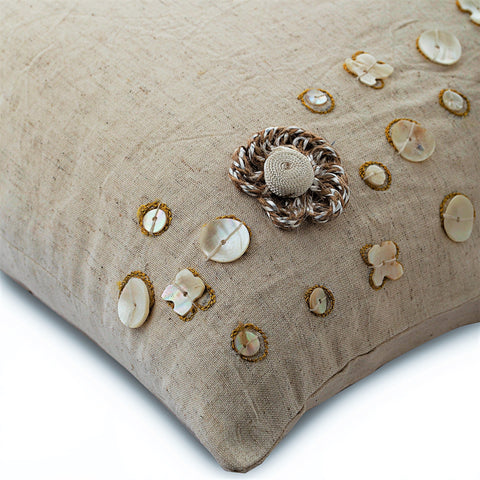 products/jute-flowers-beige-linen-nature-floral-contemporary-mother-of-pearl-decorative-pillow-covers_ac544857-f7d8-47a6-ac86-e21aeef7389d.jpg