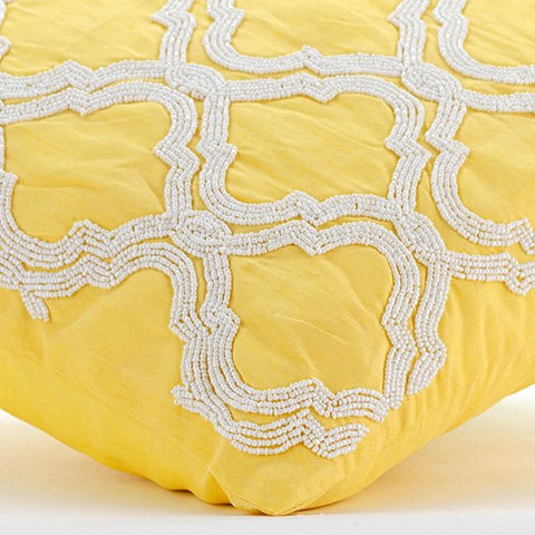 products/kainoosh-yellow-silk-geometric-modern-pattern-lattice-trellis-beaded-decorative-pillow-covers_e81e4e66-c8cf-4114-ba8e-a793af07c5dd.jpg