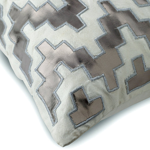 products/steely-progress-ivory-leather-abstract-modern-lattice-trellis-applique-decorative-pillow-covers_a5da968e-ef30-4317-b831-3c4108bbab6d.jpg