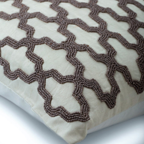 products/trellis-cafe-runway-ivory-silk-moroccan-contemporary-lattice-decorative-pillow-covers_7f9faf30-9b7f-4f85-8467-3d24c395005f.jpg